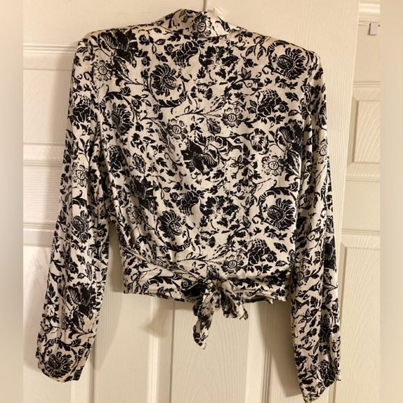 Vintage Silk Floral Wrap Blouse Petite Sophisticate Sz 6P - Picture 8 of 11